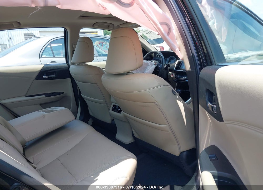 2017 HONDA ACCORD EX-L VIN: 1HGCR2F84HA166881