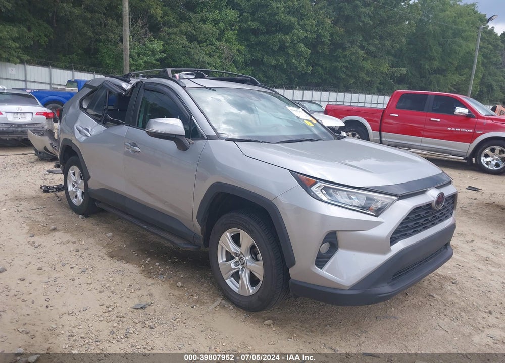2021 TOYOTA RAV4 XLE VIN: 2T3W1RFV7MW105196