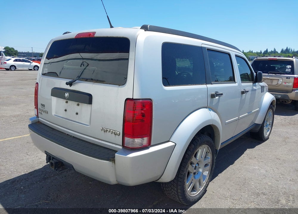 2011 DODGE NITRO HEAT VIN: 1D4PT4GX4BW508281