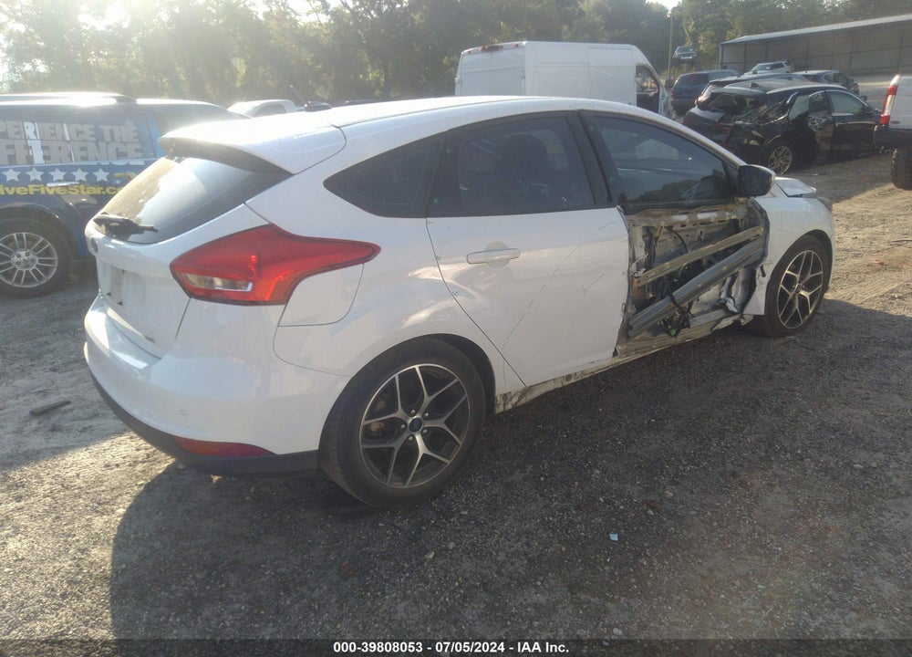 2017 FORD FOCUS SEL VIN: 1FADP3M26HL331370