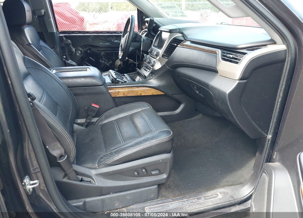 2015 GMC YUKON DENALI VIN: 1GKS1CKJ2FR592121