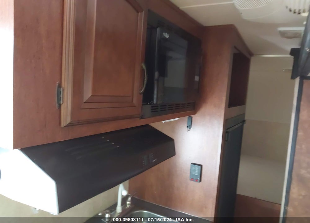2014 FOREST RIVER VIBE 6504 VIN: 4X4TVCW13E5103143