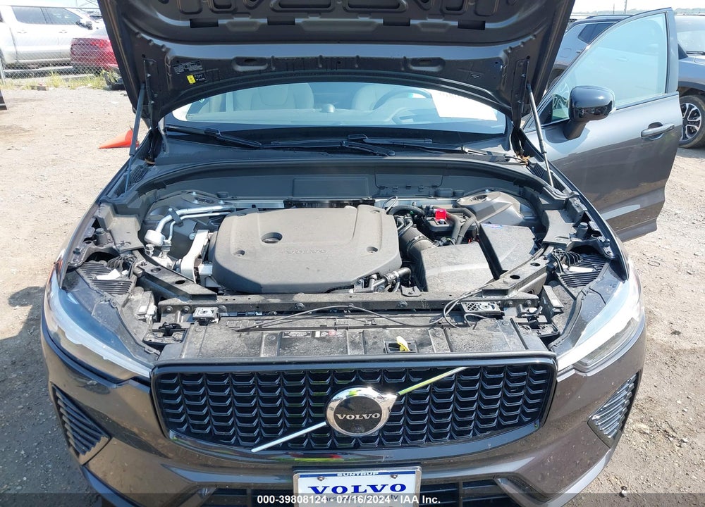 2023 VOLVO XC60 B6 ULTIMATE DARK THEME VIN: YV4062RM7P1254936