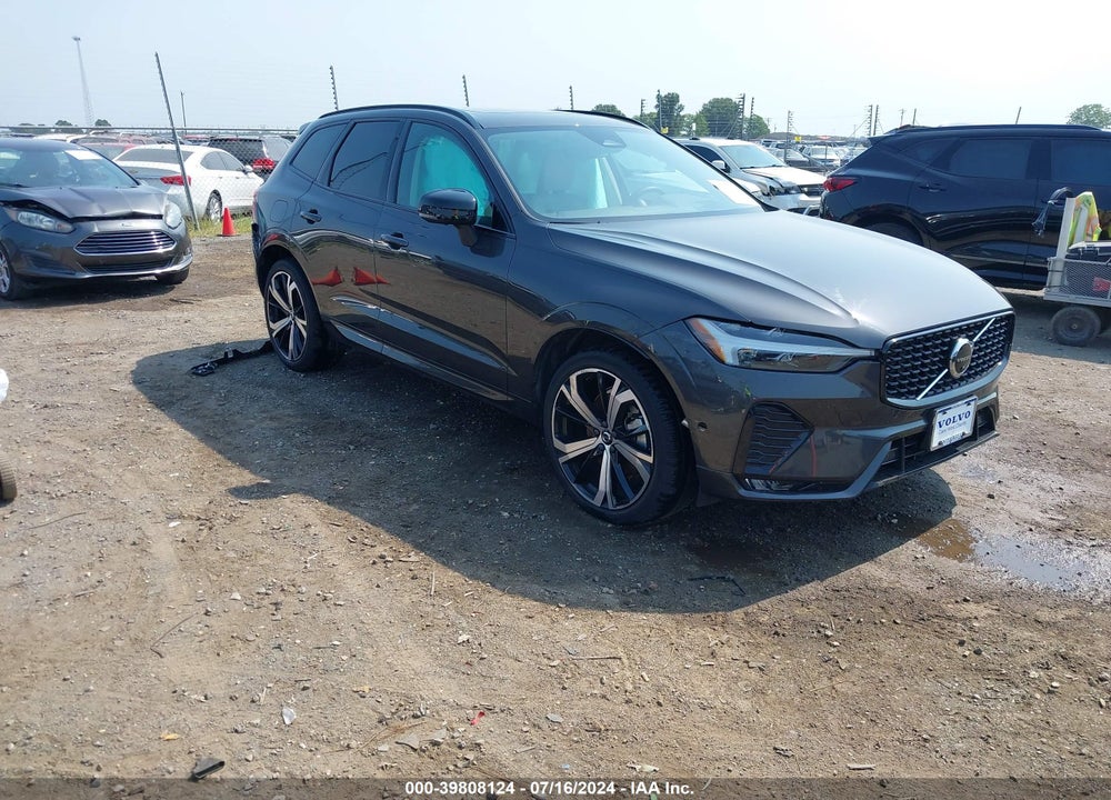 2023 VOLVO XC60 B6 ULTIMATE DARK THEME VIN: YV4062RM7P1254936