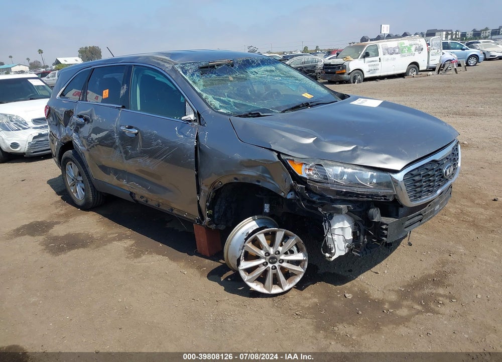 2019 KIA SORENTO 3.3L LX VIN: 5XYPG4A59KG467216