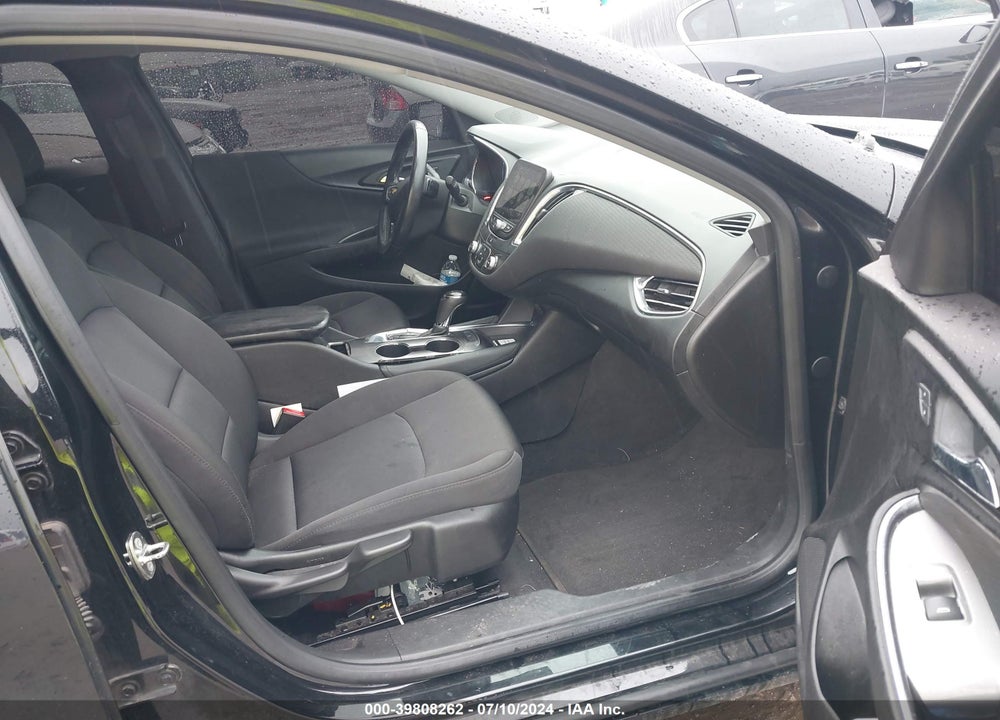 2018 CHEVROLET MALIBU LT VIN: 1G1ZD5ST5JF161600