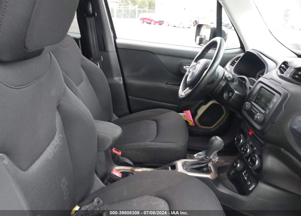 2015 JEEP RENEGADE LATITUDE VIN: ZACCJBBT2FPB99777