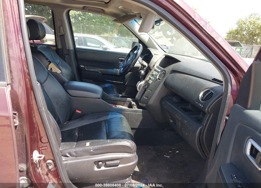 2011 HONDA PILOT EX-L VIN: 5FNYF4H50BB004515