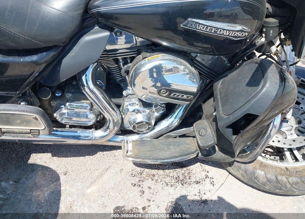 2016 HARLEY-DAVIDSON FLHTCUTG TRI GLIDE ULTRA VIN: 1HD1MAL15GB859455