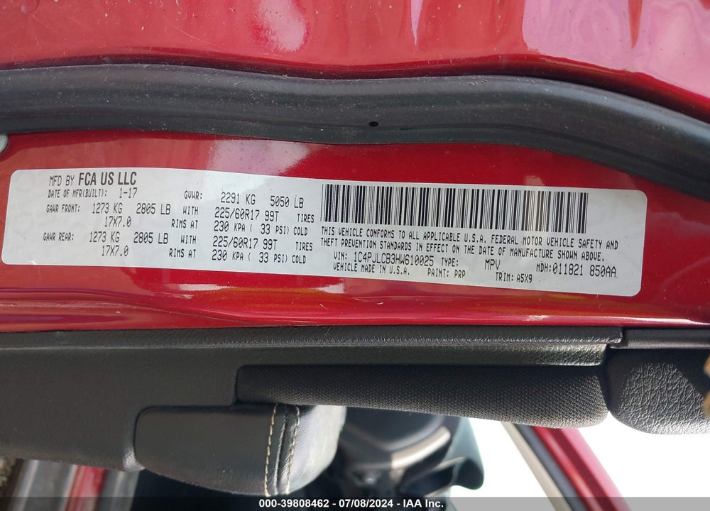 2017 JEEP CHEROKEE VIN: 1C4PJLCB3HW610025