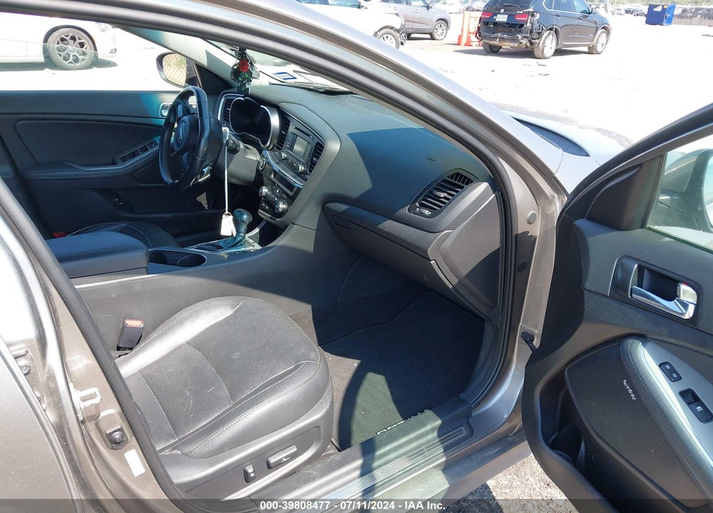 2015 KIA OPTIMA SX TURBO VIN: 5XXGR4A66FG390740