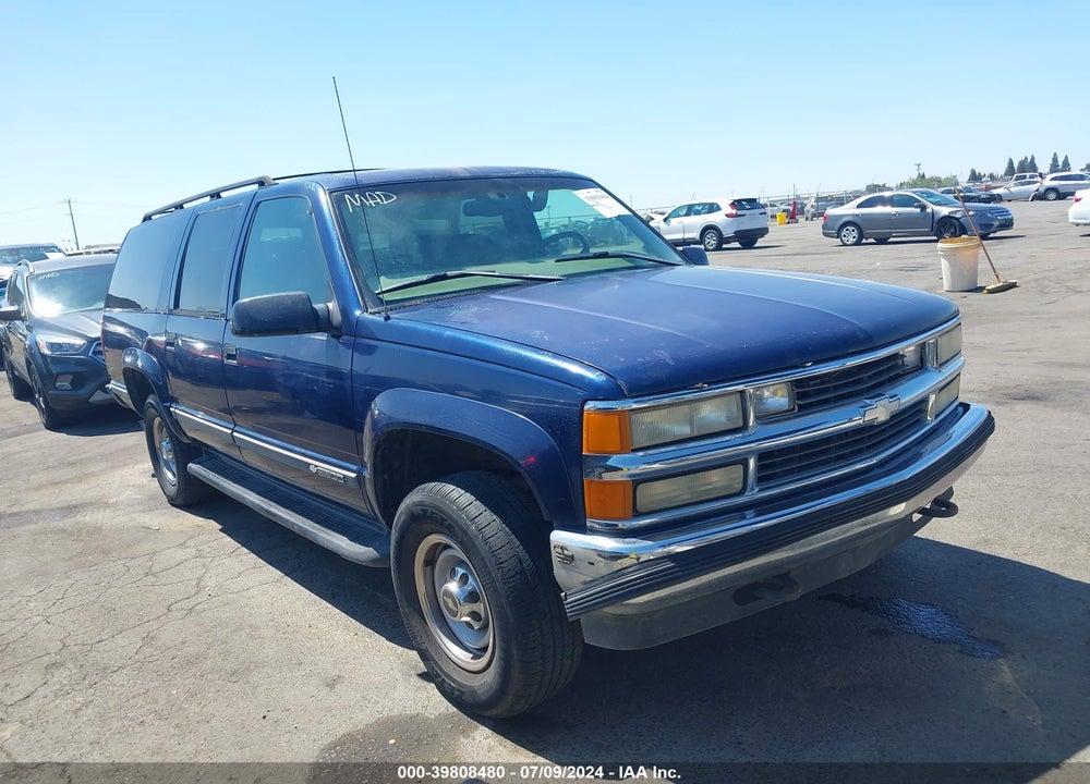 1997 CHEVROLET SUBURBAN 2500 VIN: 3GNGK26R3VG150933