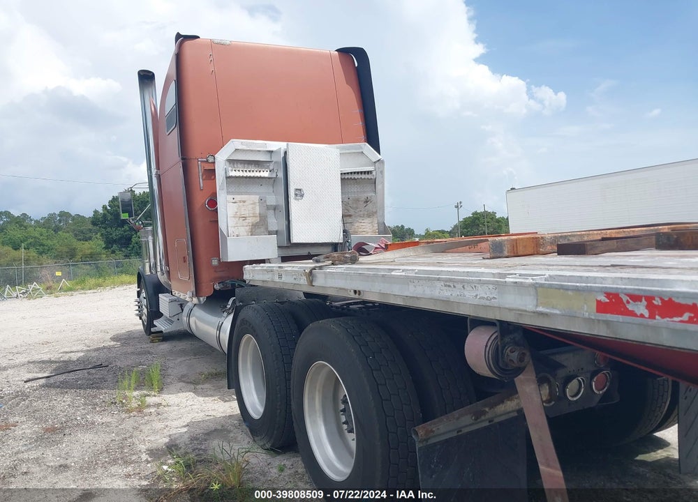 2001 FREIGHTLINER FLD132 XL FLD132 XL CLASSIC VIN: 1FUJAPCK51LG99967