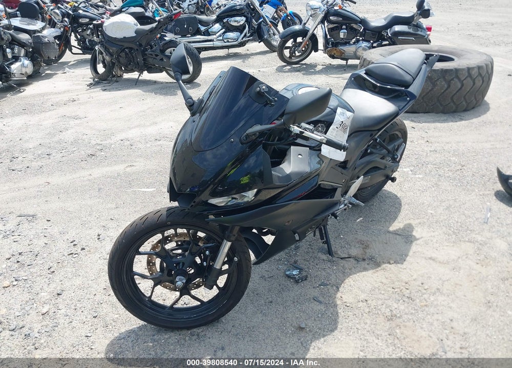 2023 YAMAHA YZFR3 A VIN: MH3RH18Y0PK010222