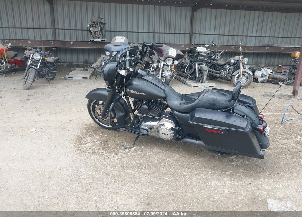 2013 HARLEY-DAVIDSON FLHX STREET GLIDE VIN: 1HD1KBM1XDB677739