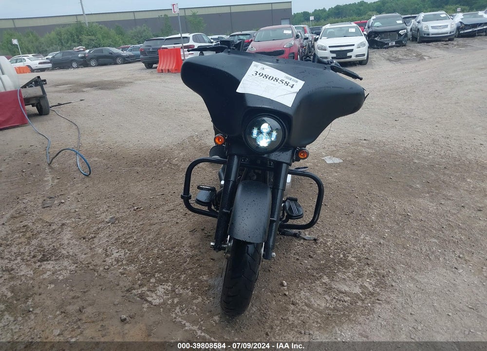 2013 HARLEY-DAVIDSON FLHX STREET GLIDE VIN: 1HD1KBM1XDB677739