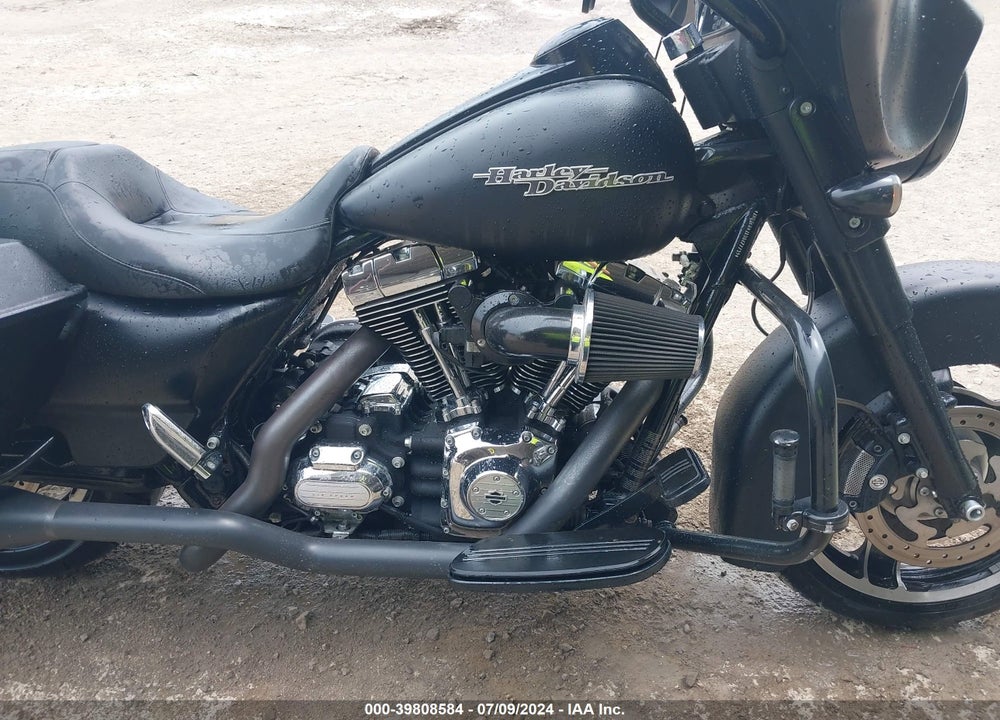 2013 HARLEY-DAVIDSON FLHX STREET GLIDE VIN: 1HD1KBM1XDB677739