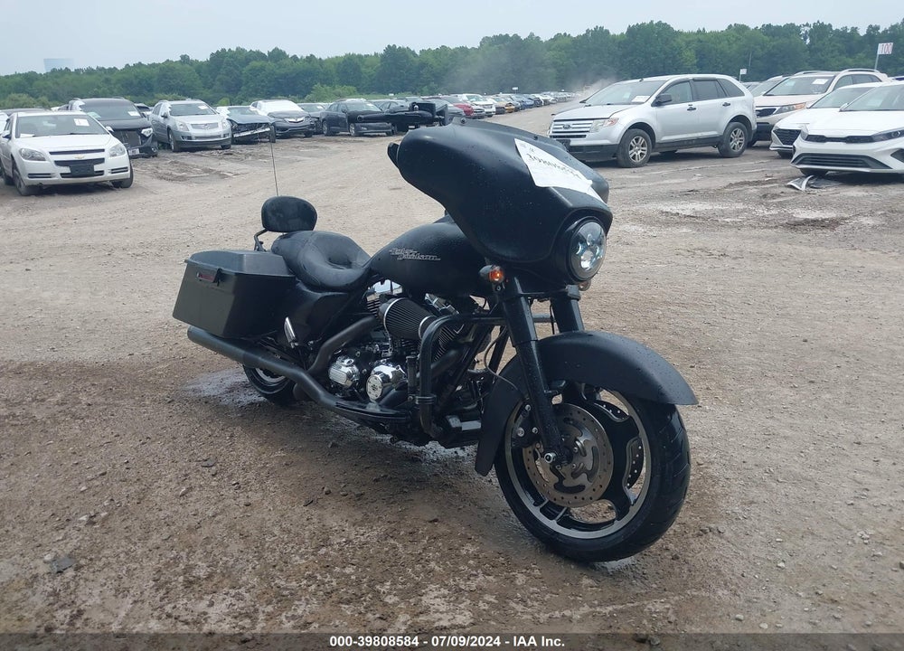 2013 HARLEY-DAVIDSON FLHX STREET GLIDE VIN: 1HD1KBM1XDB677739