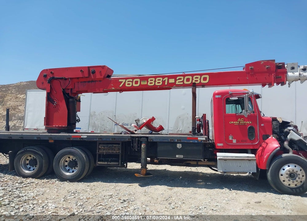 2001 PETERBILT 330 VIN: 2NPNLD0X01M554167