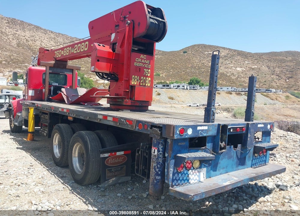 2001 PETERBILT 330 VIN: 2NPNLD0X01M554167