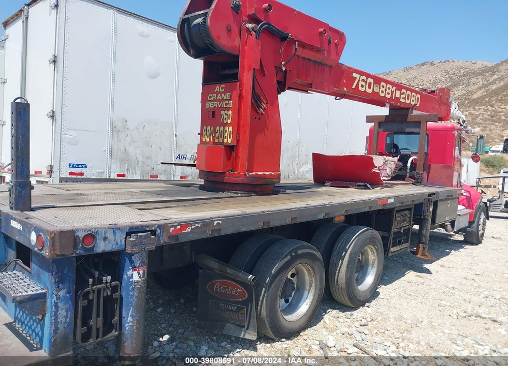 2001 PETERBILT 330 VIN: 2NPNLD0X01M554167