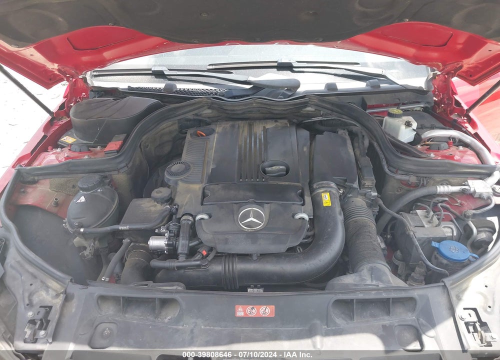 2014 MERCEDES-BENZ C 250 LUXURY/SPORT VIN: WDDGF4HB1EA960168
