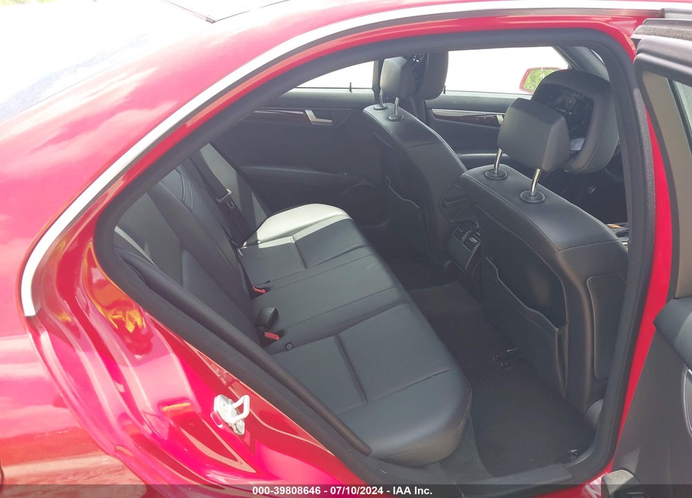 2014 MERCEDES-BENZ C 250 LUXURY/SPORT VIN: WDDGF4HB1EA960168