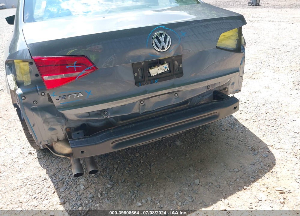 2015 VOLKSWAGEN JETTA 2.0L S VIN: 3VW2K7AJ8FM245845