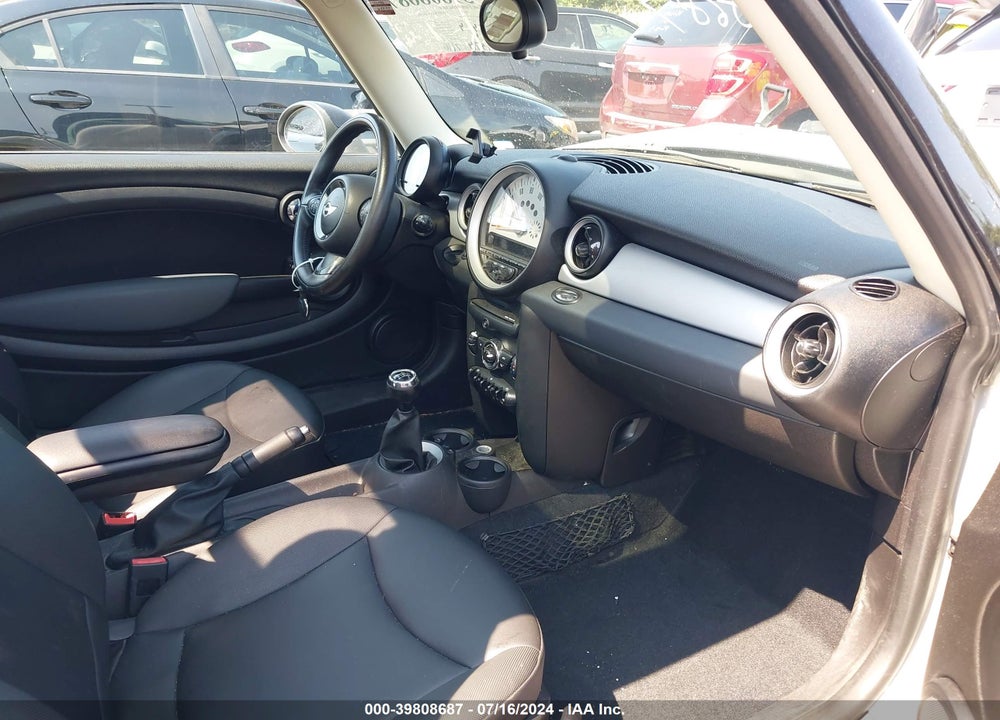 2012 MINI COOPER CLUBMAN VIN: WMWZF3C57CT268347
