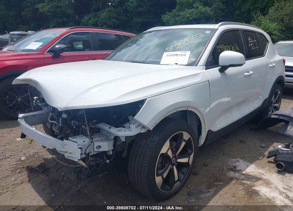 2020 VOLVO XC40 T5 MOMENTUM VIN: YV4162UK4L2180597