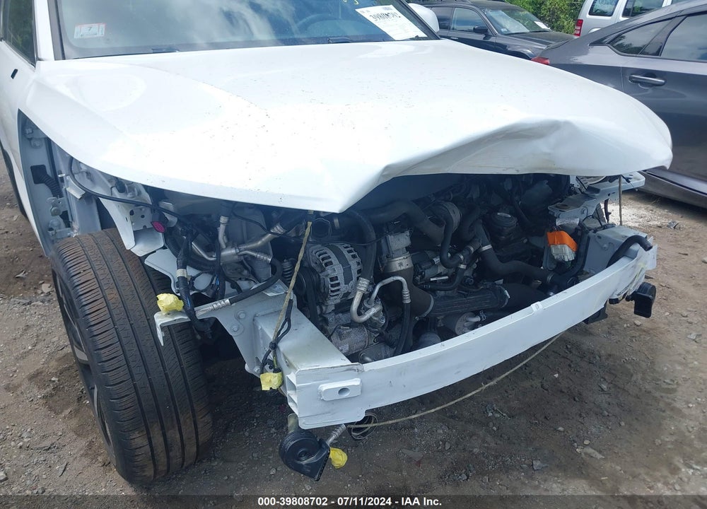 2020 VOLVO XC40 T5 MOMENTUM VIN: YV4162UK4L2180597
