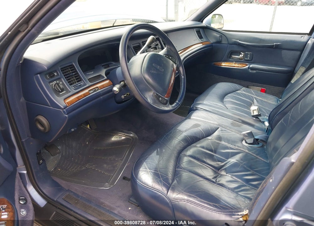 1995 LINCOLN TOWN CAR EXECUTIVE VIN: 1LNLM81W9SY709982