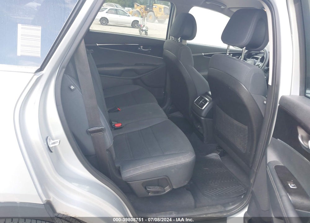 2016 KIA SORENTO 2.4L L VIN: 5XYPG4A30GG098302