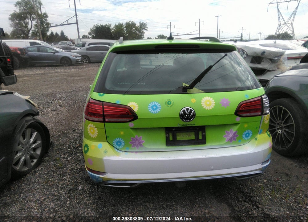 2018 VOLKSWAGEN GOLF SPORTWAGEN TSI S/TSI SE VIN: 3VWD17AU8JM767308