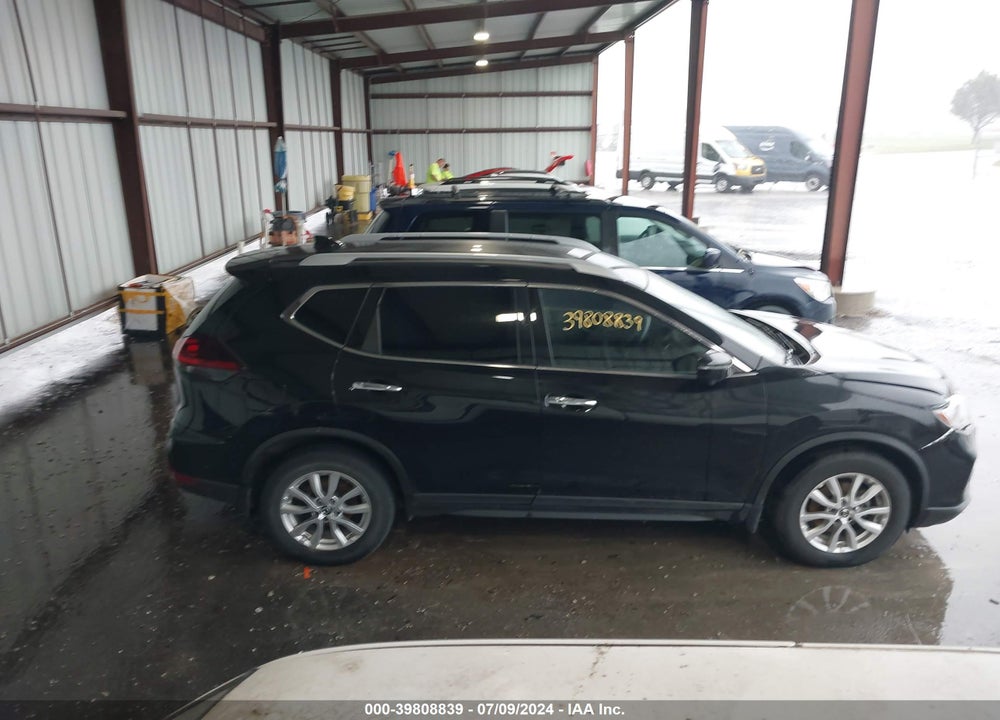 2018 NISSAN ROGUE SV VIN: 5N1AT2MT0JC832560