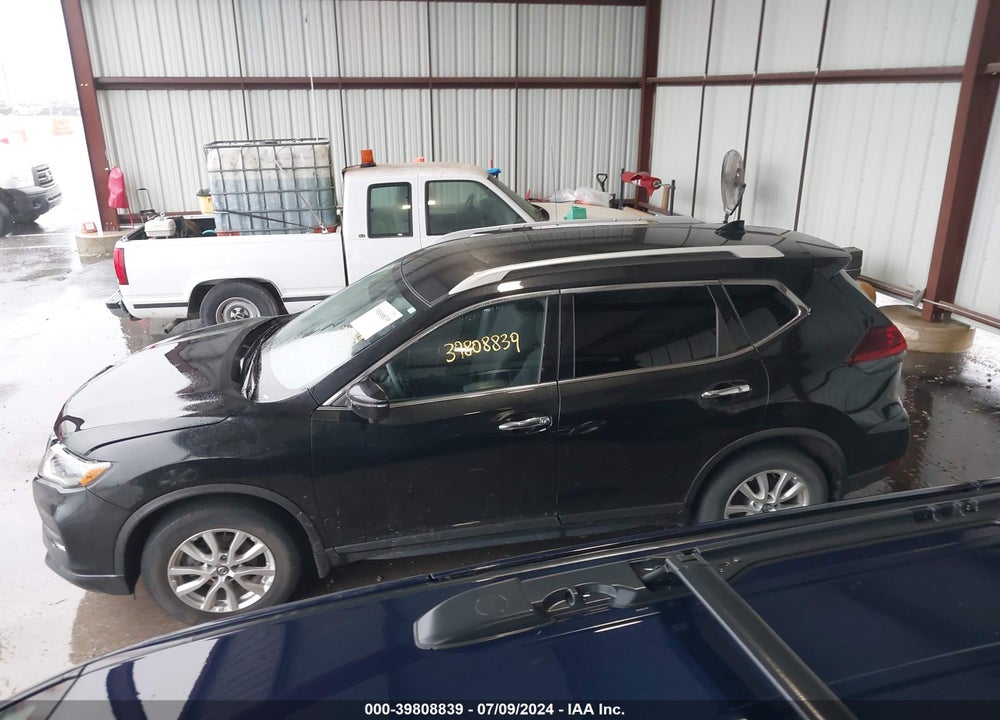 2018 NISSAN ROGUE SV VIN: 5N1AT2MT0JC832560