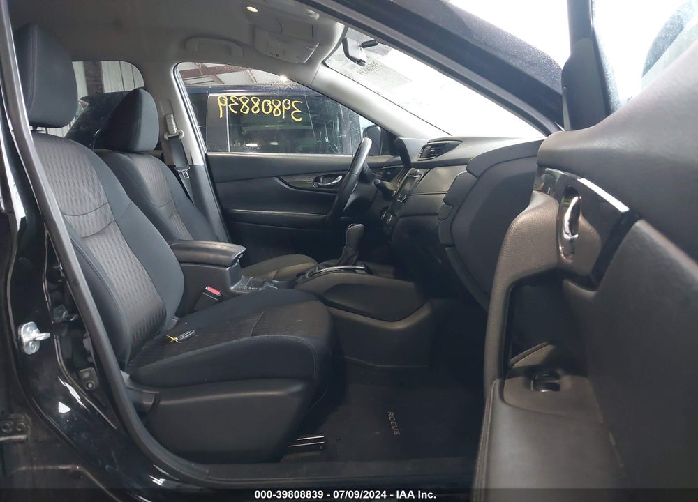 2018 NISSAN ROGUE SV VIN: 5N1AT2MT0JC832560
