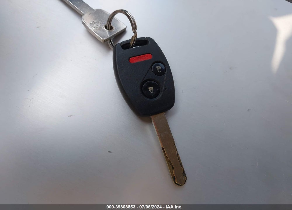 2009 HONDA CIVIC LX VIN: 19XFA16579E048020