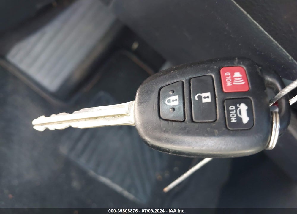2016 TOYOTA COROLLA LE VIN: 2T1BURHE3GC636767