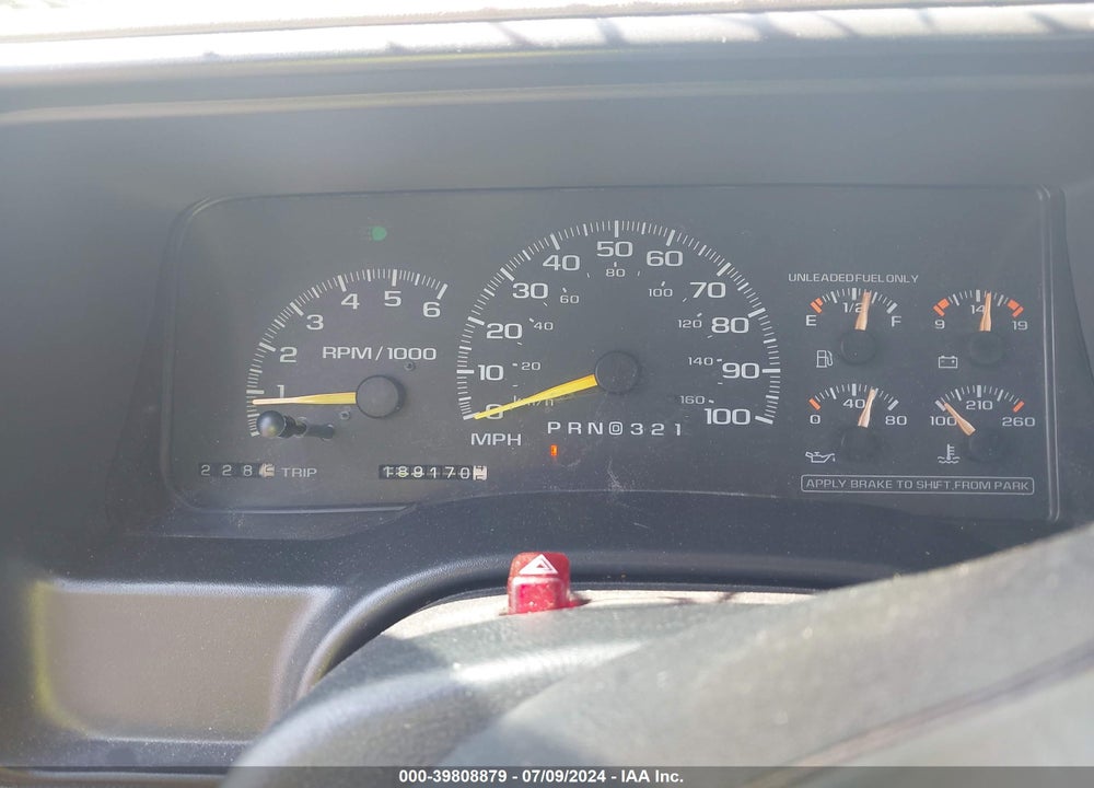 1998 CHEVROLET C1500 FLEETSIDE VIN: 1GCEC14R2WZ120799