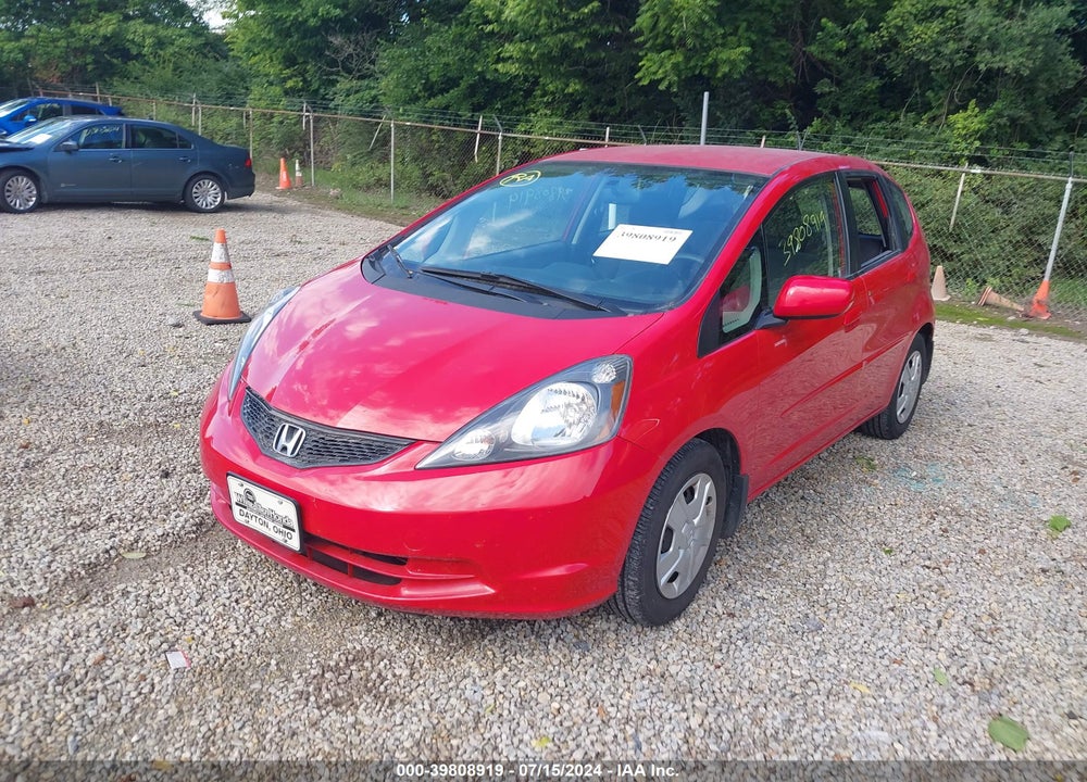 2013 HONDA FIT VIN: JHMGE8H3XDC021132