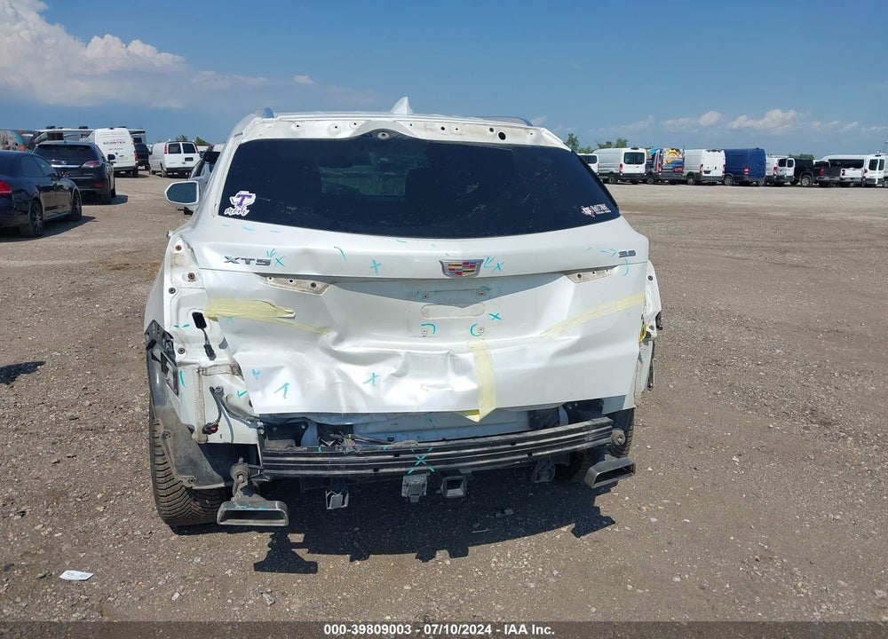 2018 CADILLAC XT5 VIN: 1GYKNERS2JZ177331