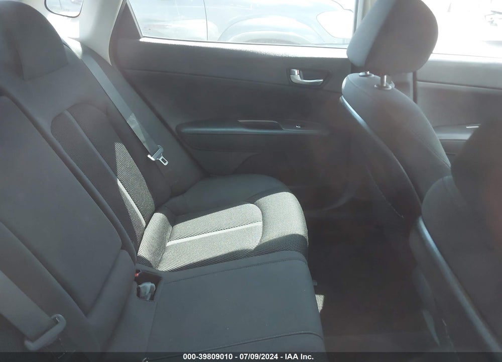 2019 KIA OPTIMA LX VIN: 5XXGT4L31KG328614