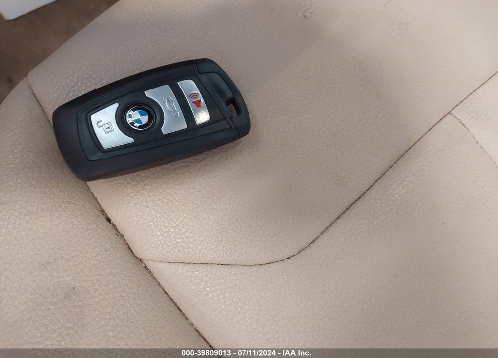 2016 BMW 320I XDRIVE VIN: WBA8E5G54GNU21961
