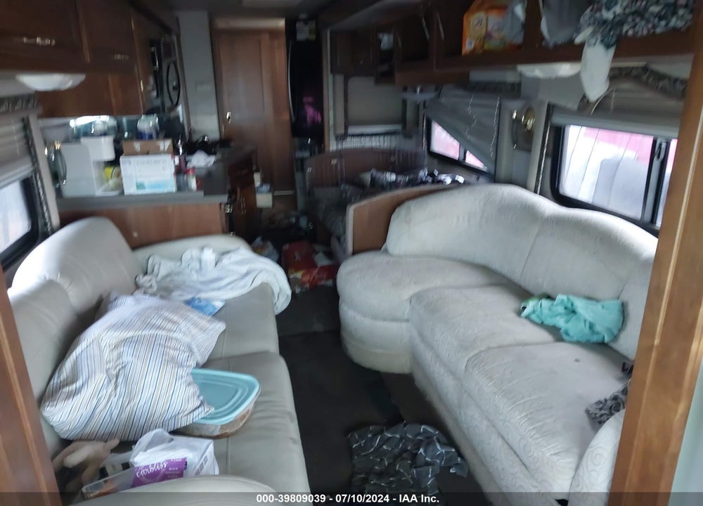 2003 FREIGHTLINER CHASSIS X LINE MOTOR HOME VIN: 4UZAAHAKX3CL89566