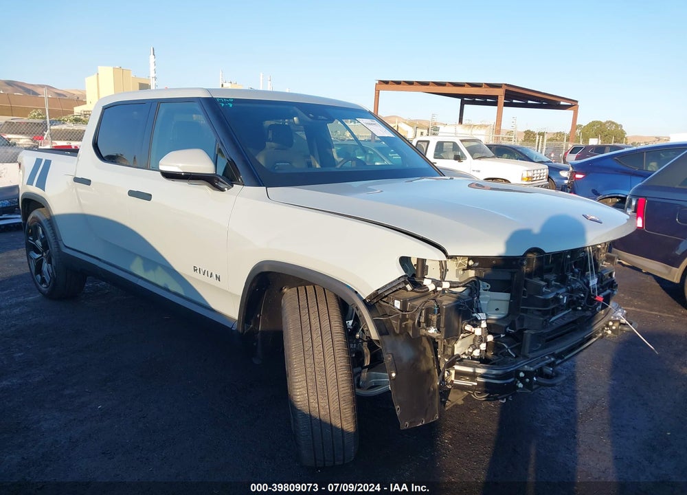 2023 RIVIAN R1T ADVENTURE/ADVENTURE DUAL MOTOR LARGE PACK/ADVENTURE DUAL MOTOR MAX PACK VIN: 7FCTGBAA7PN025576