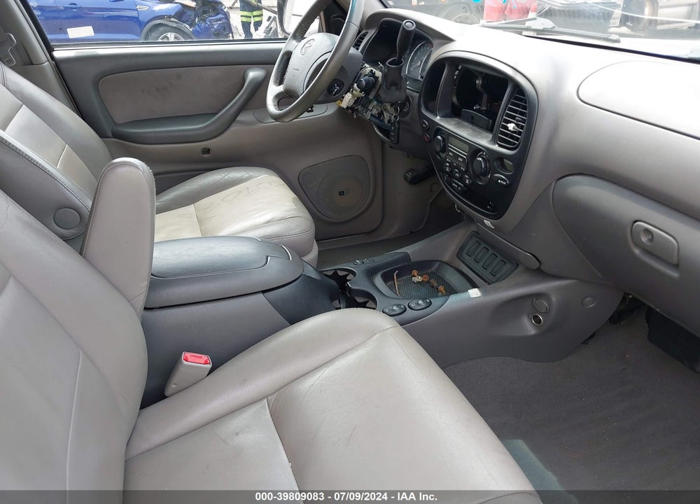 2007 TOYOTA SEQUOIA SR5 V8 VIN: 5TDBT44A37S284449