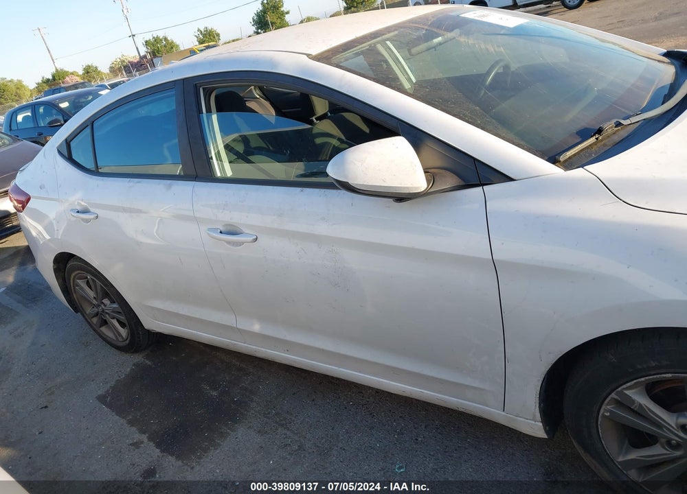 2018 HYUNDAI ELANTRA SEL VIN: 5NPD84LF3JH291115