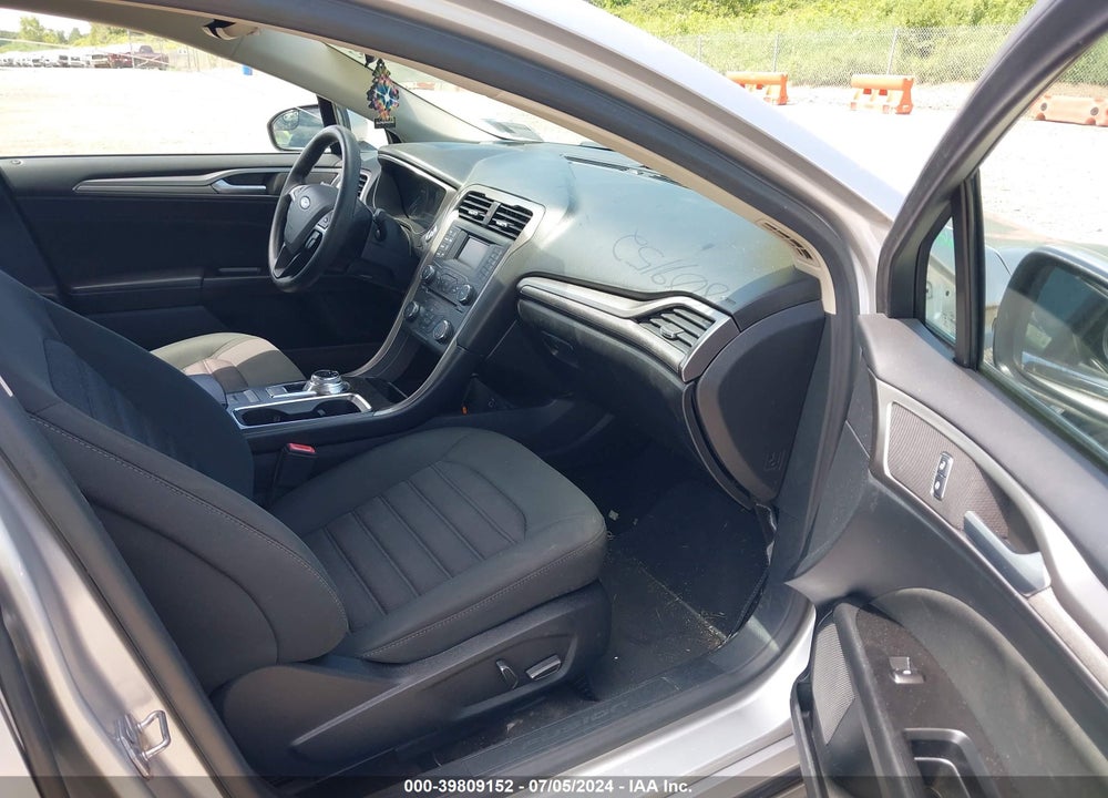 2017 FORD FUSION SE VIN: 3FA6P0H75HR390683