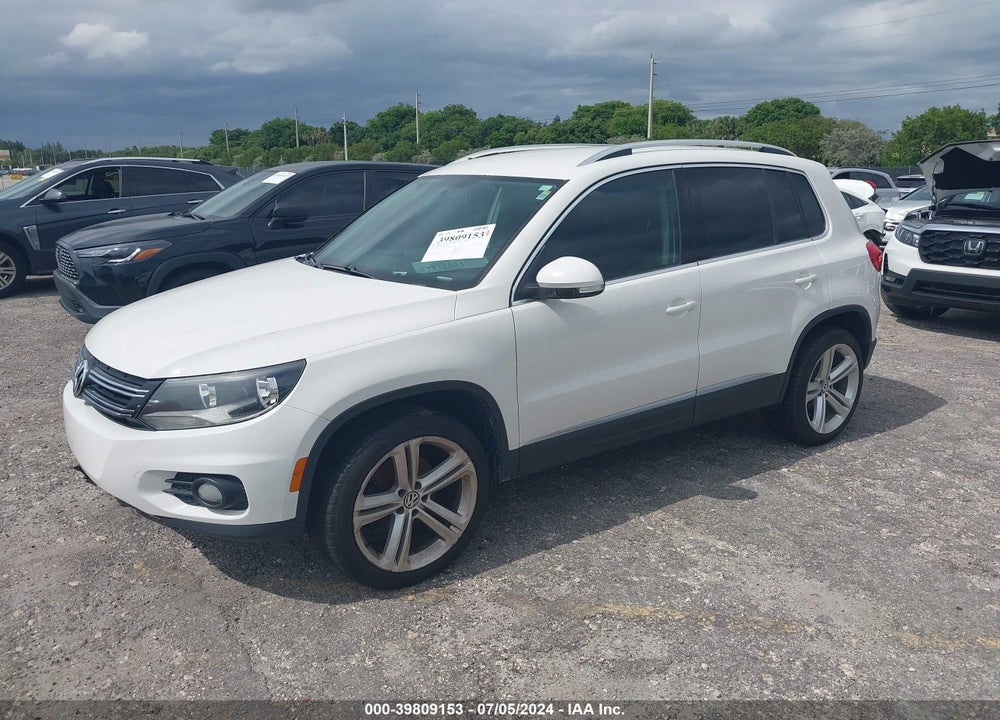 2013 VOLKSWAGEN TIGUAN SE VIN: WVGBV7AX1DW537974